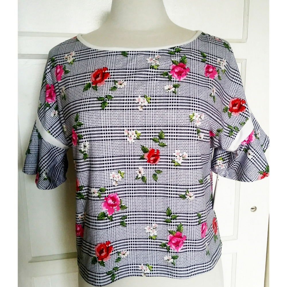 NWT Vibe Sportwear floral print top